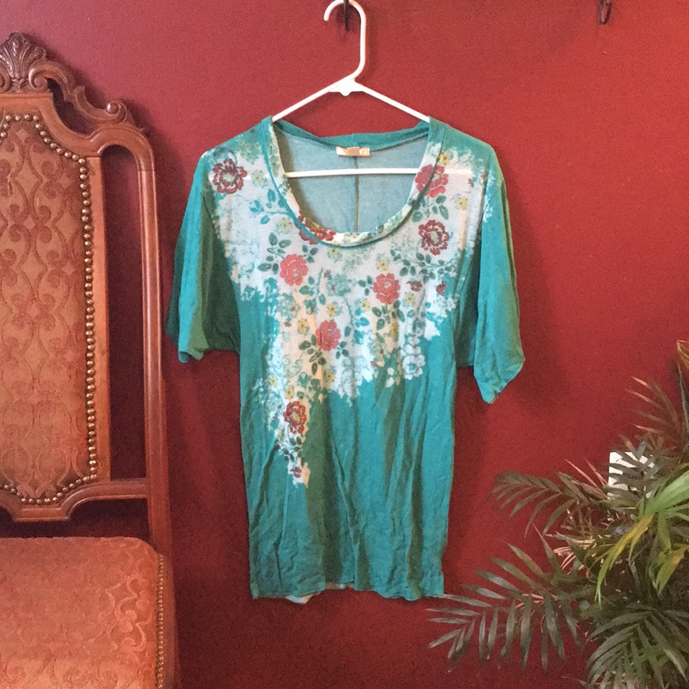 Size M Urban Outfitters/Lux Shirt
